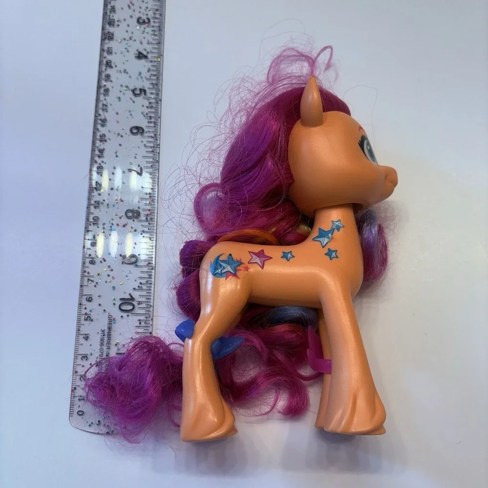 My Little Pony MLP A New Generation Rainbow Reveal Sunny Starscout 6